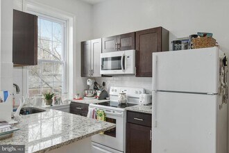 614 Pine St in Philadelphia, PA - Building Photo - Building Photo
