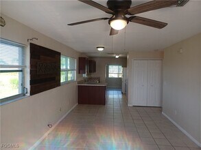 2504 SW 7th Pl in Cape Coral, FL - Building Photo - Building Photo