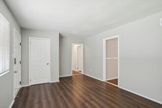 1919 E 56th St in Savannah, GA - Building Photo - Building Photo