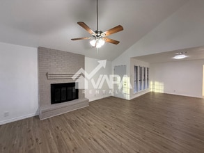 6111 Feather Crest Ln in San Antonio, TX - Building Photo - Building Photo