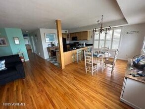 100 Riverside Pl in Point Pleasant Beach, NJ - Building Photo - Building Photo