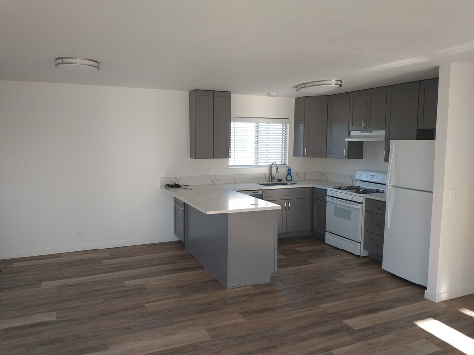1870 Park Ave in Sand City, CA - Building Photo