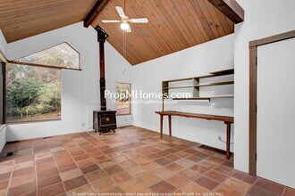 8945 SW 9th Dr in Portland, OR - Building Photo - Building Photo