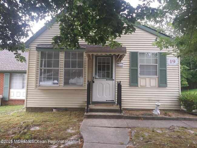 property at 19D Spring St