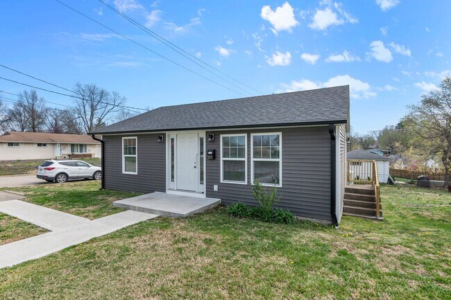 502 Blanche St in Jackson, MO - Building Photo - Building Photo