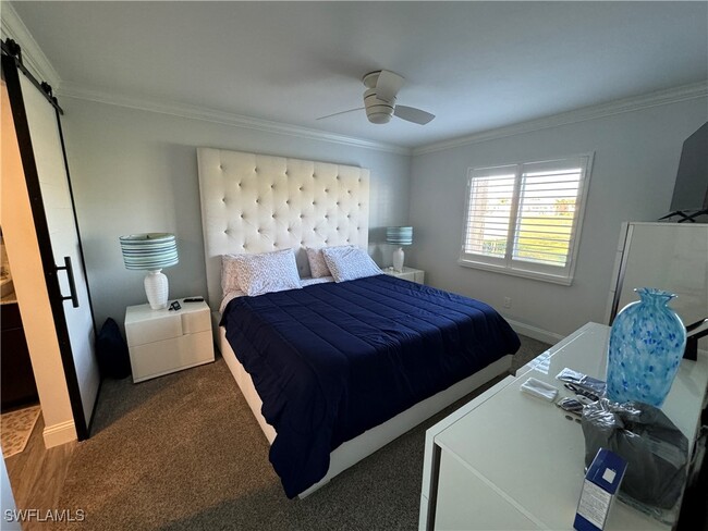 5975 Bloomfield Cir in Naples, FL - Building Photo - Building Photo
