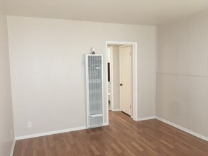 907 Manhattan Ave-Unit -1 in Hermosa Beach, CA - Building Photo - Building Photo