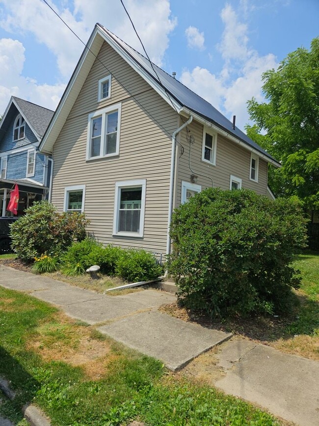 606 Chestnut St in Ashland, OH - Building Photo - Building Photo