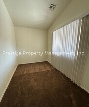 3662 Fighting Falcon Dr in Tucson, AZ - Building Photo - Building Photo