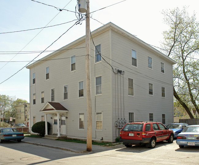 202-204 Douglas St in Manchester, NH - Building Photo - Building Photo