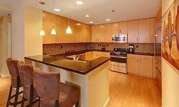 255 Berry St in San Francisco, CA - Building Photo - Building Photo