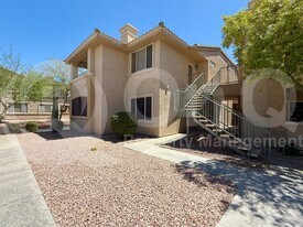 16013 S Desert Foothills Pkwy in Phoenix, AZ - Building Photo