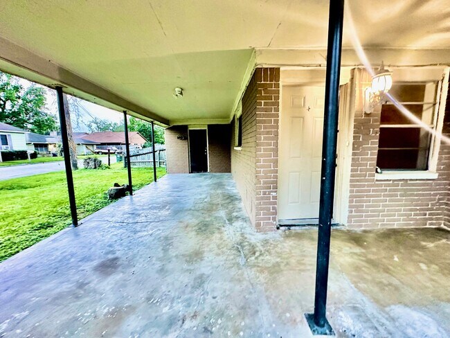 320 S Avenue F in Humble, TX - Building Photo - Building Photo