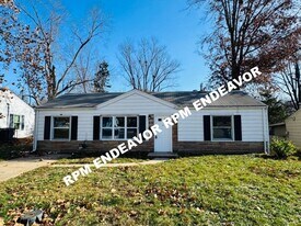 9826 Dennis Dr in St. Louis, MO - Building Photo