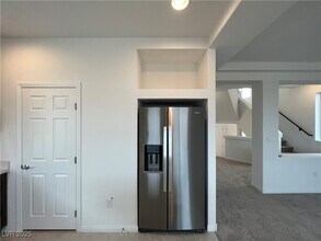 5872 Aurora Gold Ave in Las Vegas, NV - Building Photo - Building Photo