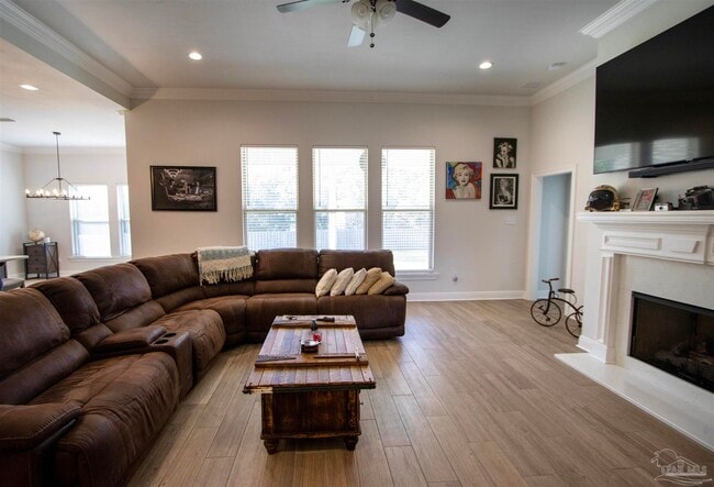 property at 5689 Oak Hvn Ln