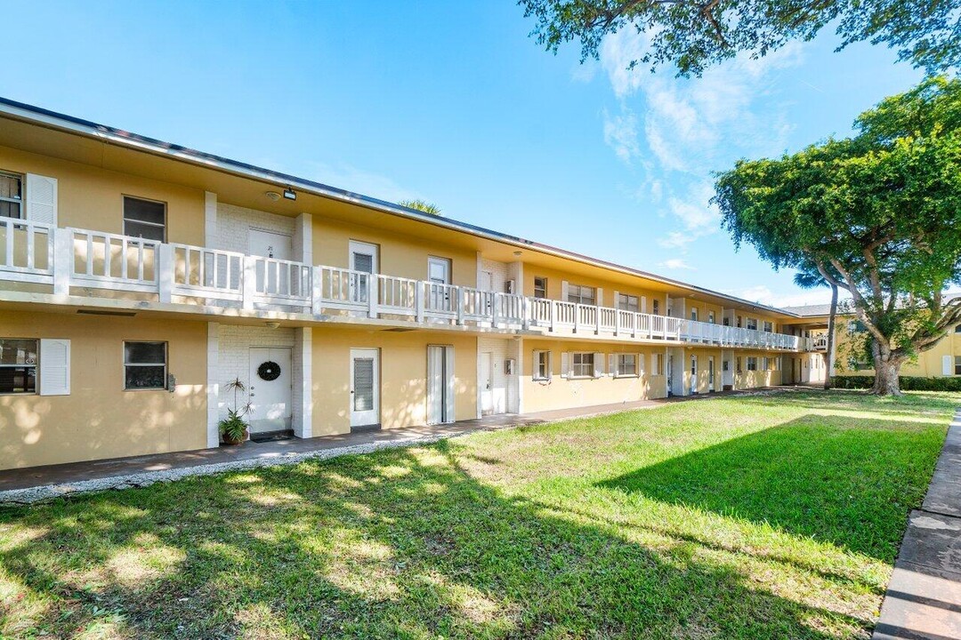 420 SE 2nd Ave in Deerfield Beach, FL - Building Photo