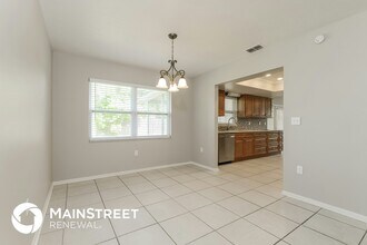 5724 Whistlewood Cir in Sarasota, FL - Building Photo - Building Photo