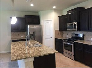 1045 Spanish Needle Trail in Fort Worth, TX - Building Photo - Building Photo