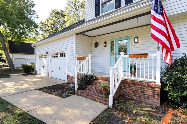 property at 103 Jonquil Ct