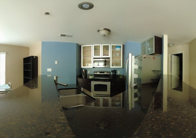 509 N Graham St, Unit 2E in Charlotte, NC - Building Photo - Building Photo
