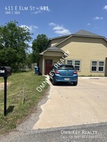 411 E Elm St in Denison, TX - Building Photo