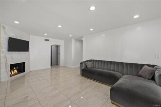 12628 Stagg St in Los Angeles, CA - Building Photo - Building Photo