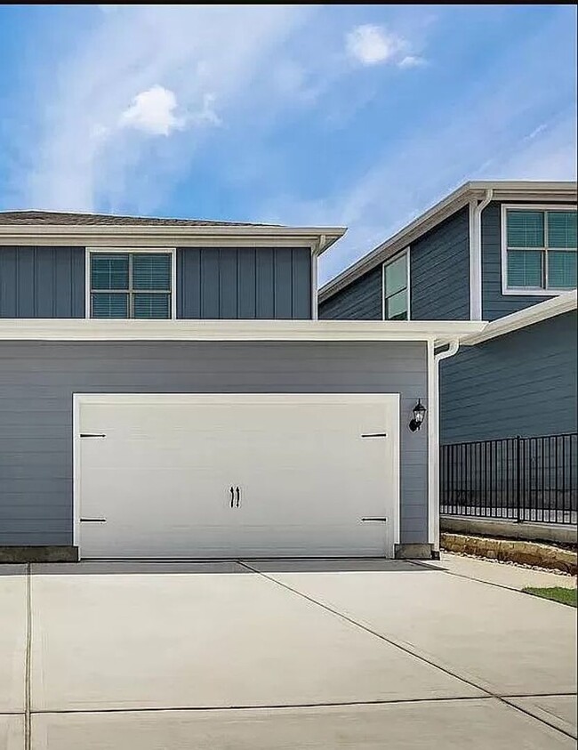 property at 315 Marsh Ln