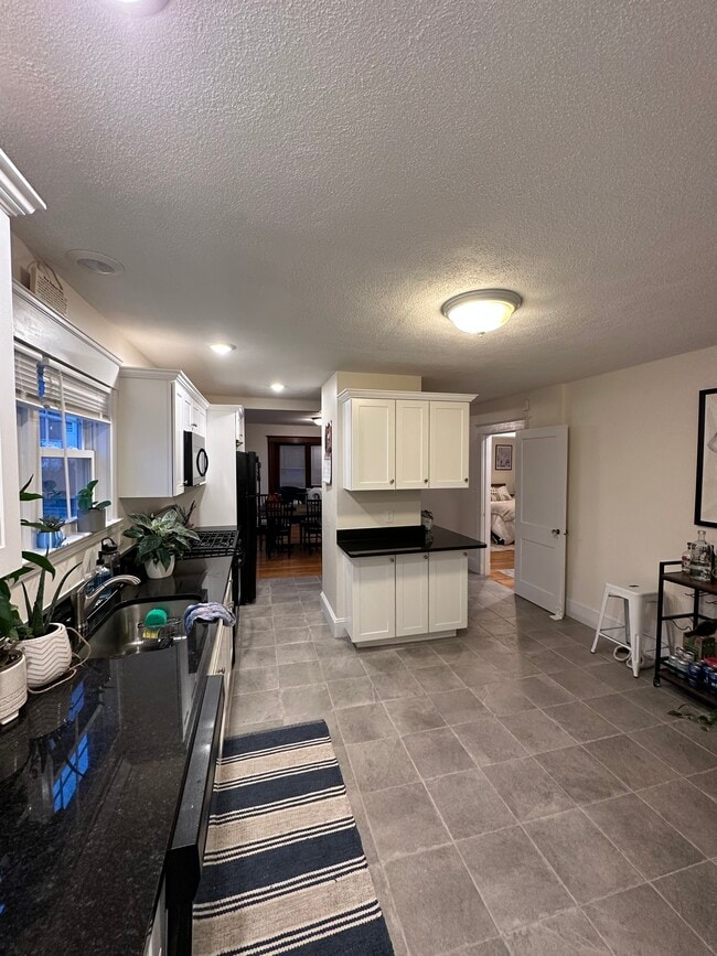 54 Brooks St, Unit 1