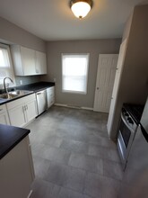 5813 New York Ave in Des Moines, IA - Building Photo - Building Photo
