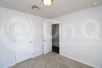 286 E Bobcat Pl in Casa Grande, AZ - Building Photo - Building Photo