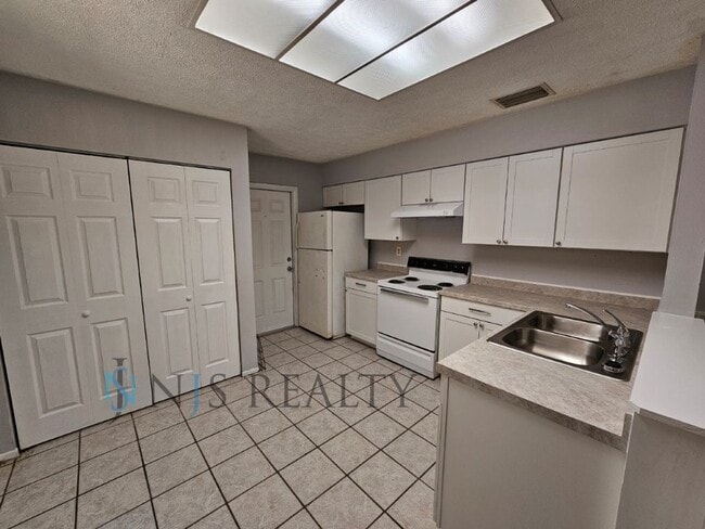 8342-8344 Afton Ln in Port Richey, FL - Building Photo - Building Photo