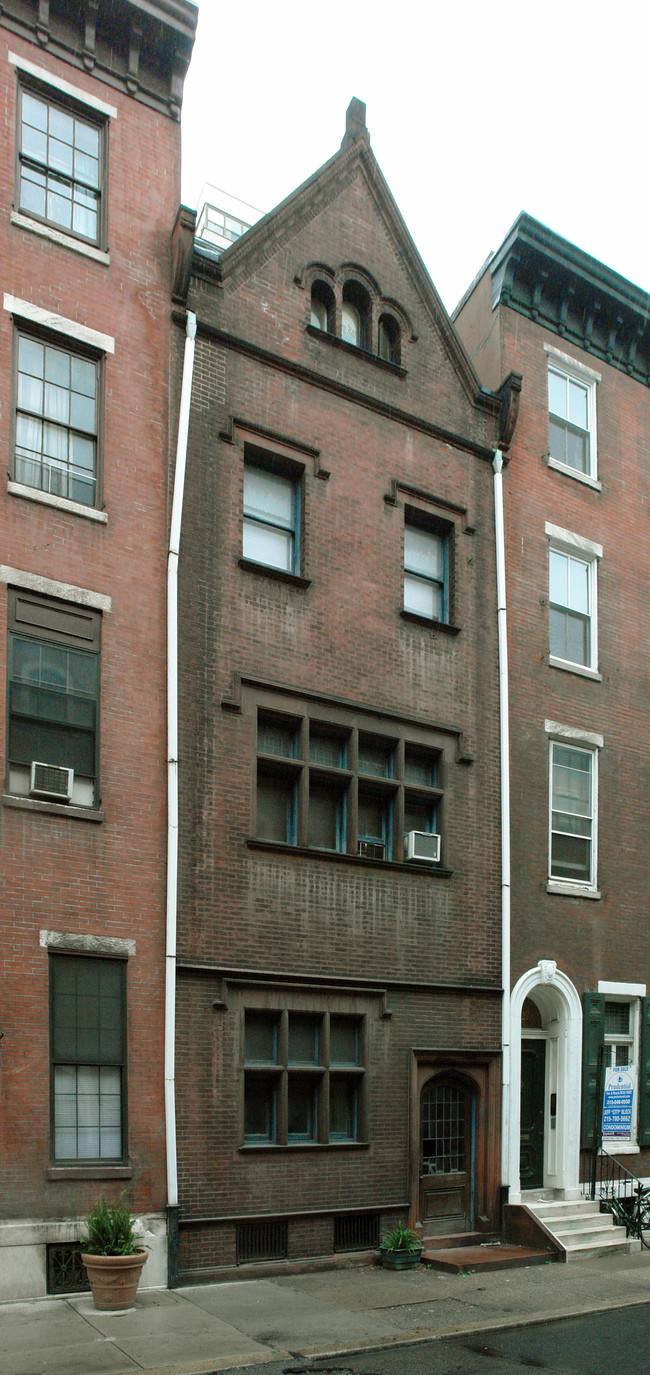 1823 Spruce St in Philadelphia, PA - Building Photo - Building Photo