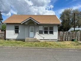 1120 Folsom Ave in Yakima, WA - Building Photo