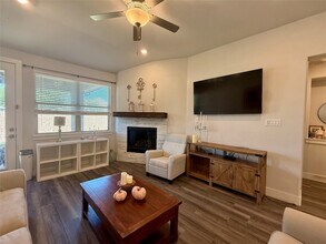 4105 Caprock Canyon Rd in Sachse, TX - Foto de edificio - Building Photo