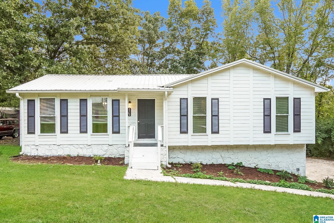 5161 Briarwood Cir in Pinson, AL - Building Photo