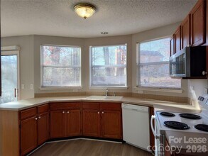 10000 Dunfries Rd in Matthews, NC - Building Photo - Building Photo