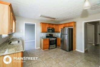 519 Trinity Tr, Unit 03-306 in Ellenwood, GA - Foto de edificio - Building Photo