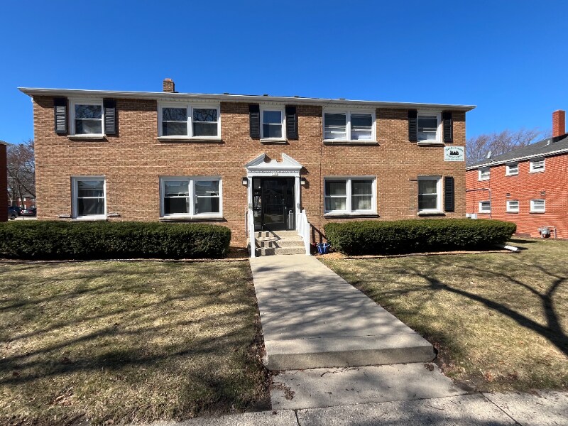 3157 S 47th St, Unit 8 in Milwaukee, WI - Building Photo