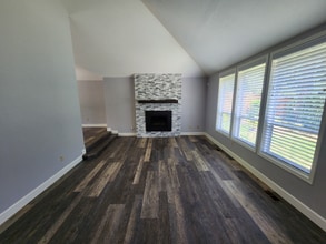 20673 Marine View Dr SW in Normandy Park, WA - Building Photo - Building Photo