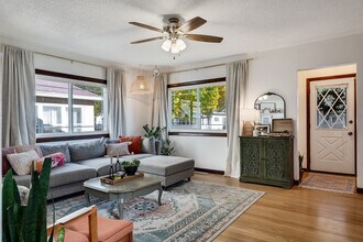 2015 Wood St in La crosse, WI - Building Photo - Building Photo