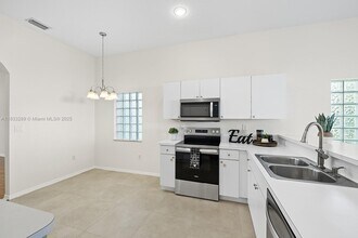 1941 NW 171st Ave in Pembroke Pines, FL - Building Photo - Building Photo