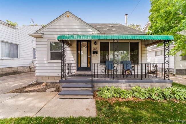 property at 305 E Granet Ave