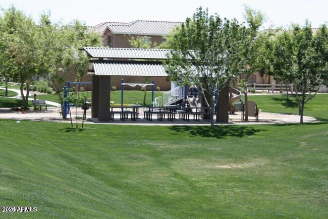 3775 E Santa Fe Ln in Gilbert, AZ - Building Photo - Building Photo