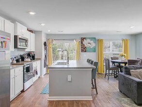 124 Gaura Ln in Summerville, SC - Building Photo - Building Photo