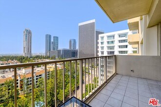 2170 W Century Dr in Los Angeles, CA - Building Photo - Building Photo