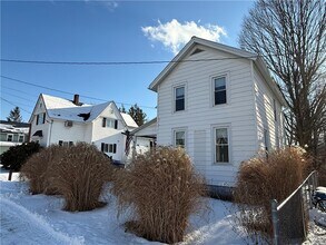 23 Burton St in Walton, NY - Building Photo - Building Photo