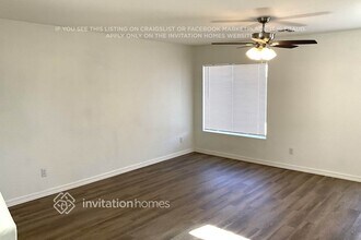 1220 E Christopher St in San Tan Valley, AZ - Foto de edificio - Building Photo