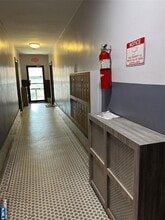 287 Lawton Ave, Unit 11 in Cliffside Park, NJ - Building Photo - Building Photo
