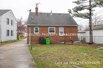 231 E 204th St in Euclid, OH - Building Photo - Building Photo